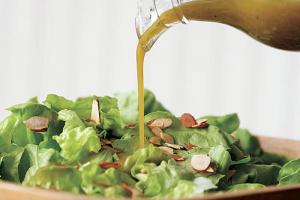 Vinaigrette miodowo-musztardowo-sherry