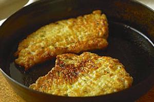 Filety z kurczaka smażone w panierce z mąki kukurydzianej