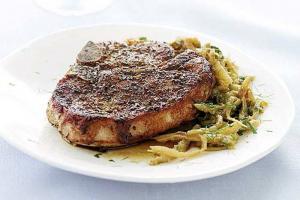 Kotlety wieprzowe z koprem włoskim